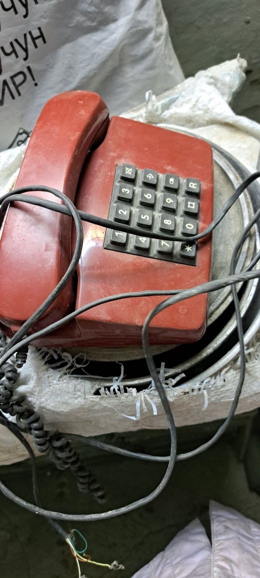 Телефонный аппарат AMPER-YLTD-1996.