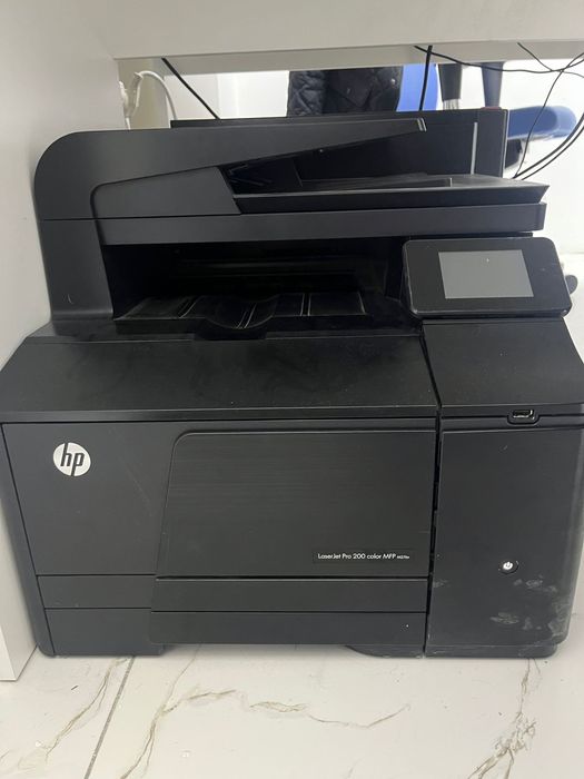 Принтер HP цветной