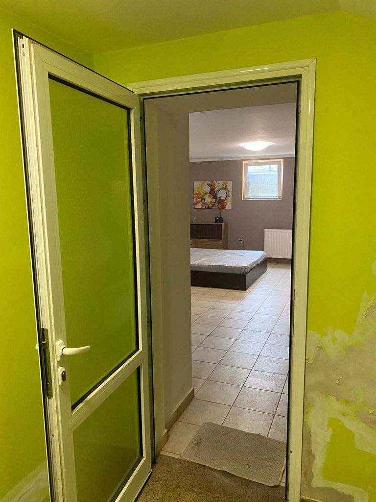Дава се под наем Едностаен апартамент в Пловдив, Остромила - 32 кв.м за 250 € - Снимка #7