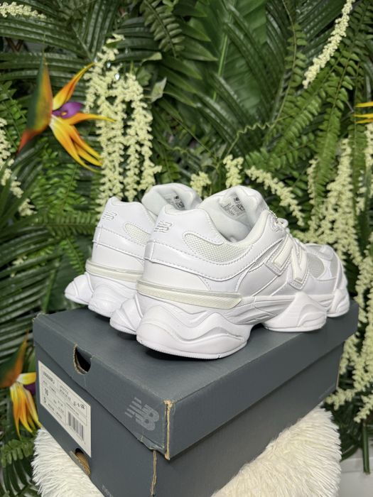 New Balance 9060 White Lether