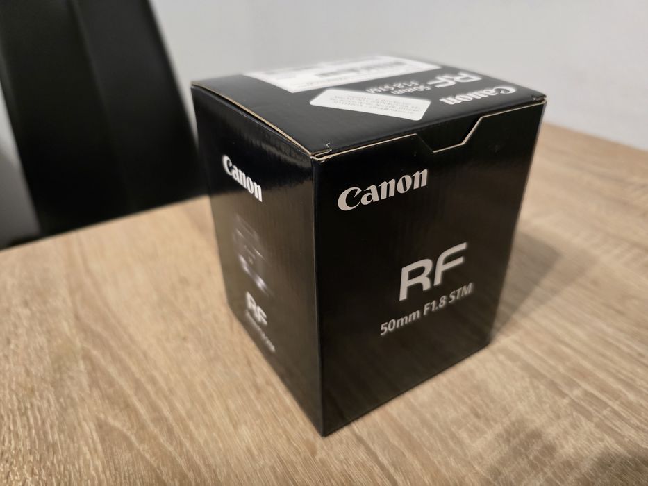 Canon RF 50 mm f1.8