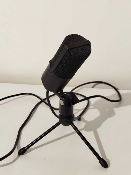 Microfon de studio cu condensator Fifine K669B