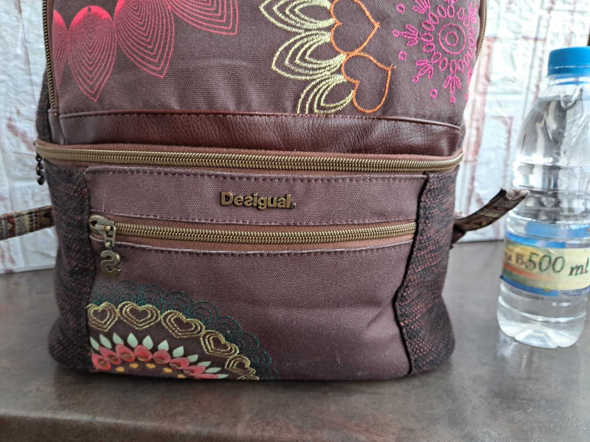 дамска раница Desigual,маркова чанта