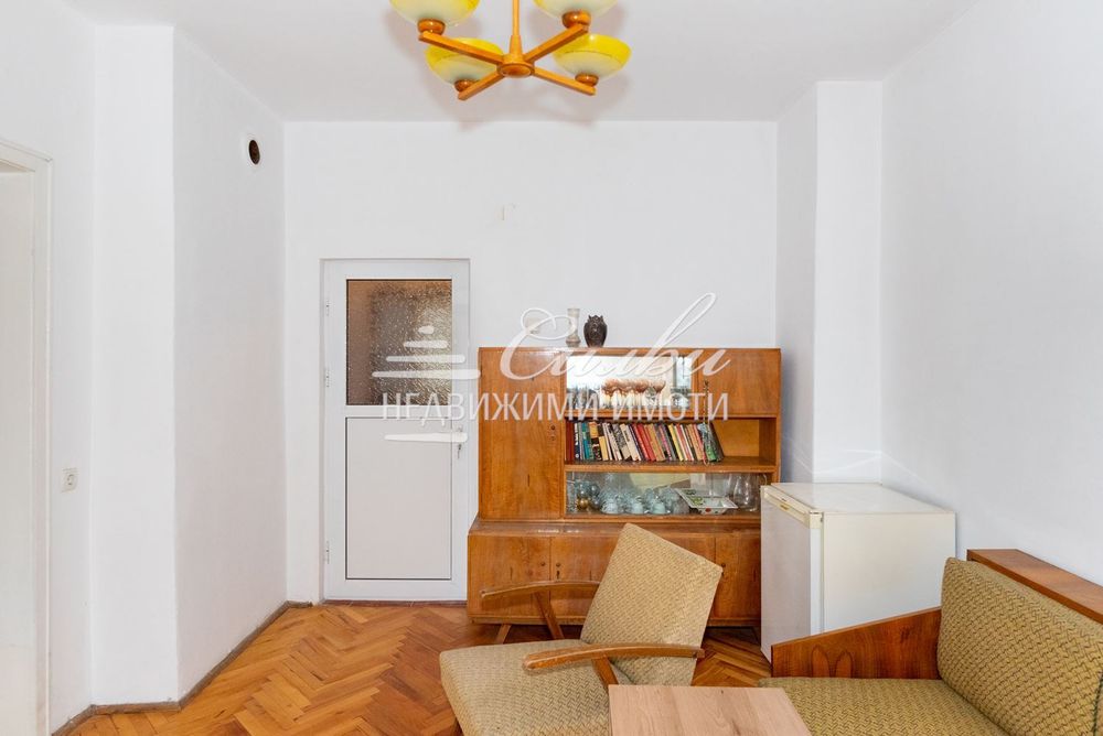 Продава се Четиристаен апартамент в Шумен, Добруджански - 90 кв.м за 935 €/кв.м - Снимка #7