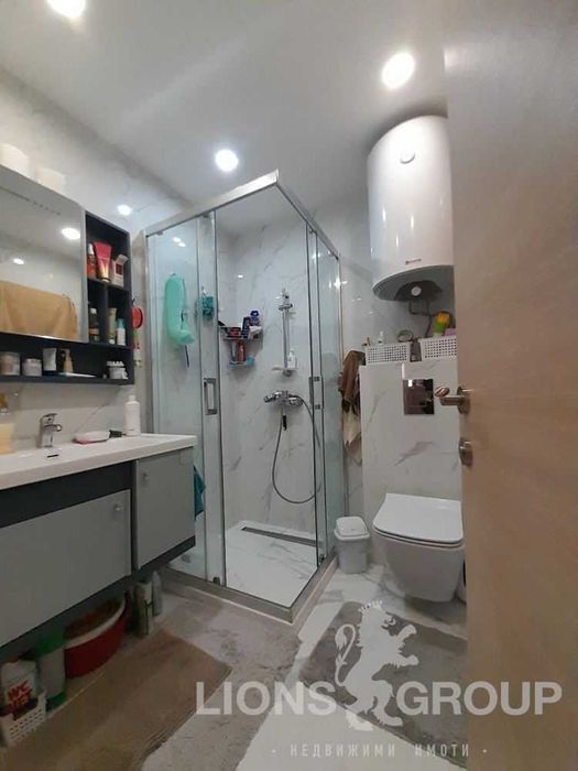 Продава се Четиристаен апартамент в Варна, Бриз - 117 кв.м за 2821 €/кв.м - Снимка #14