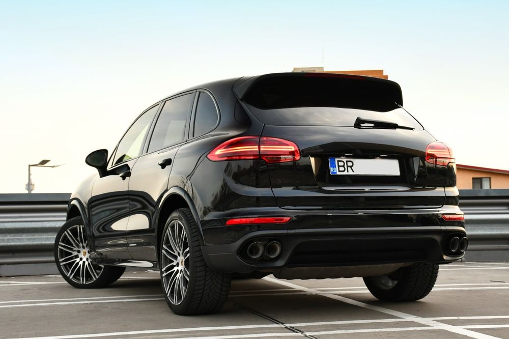 Vand Porsche Cayenne GTS / Platinum Edition / Panoramic / R21