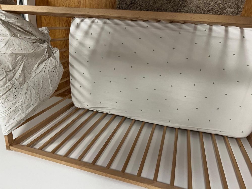 Patut Ikea + saltea cocos Nichiduta + protectie saltea si 2 cearsafuri