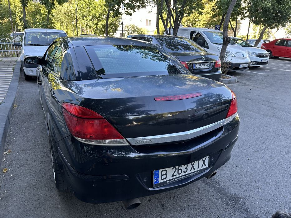 Opel Astra Twin Top - 1.8 Benzină – 2008 – Decapotabila