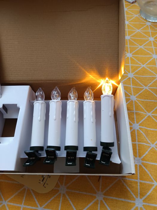 Коледни свещи на батерии