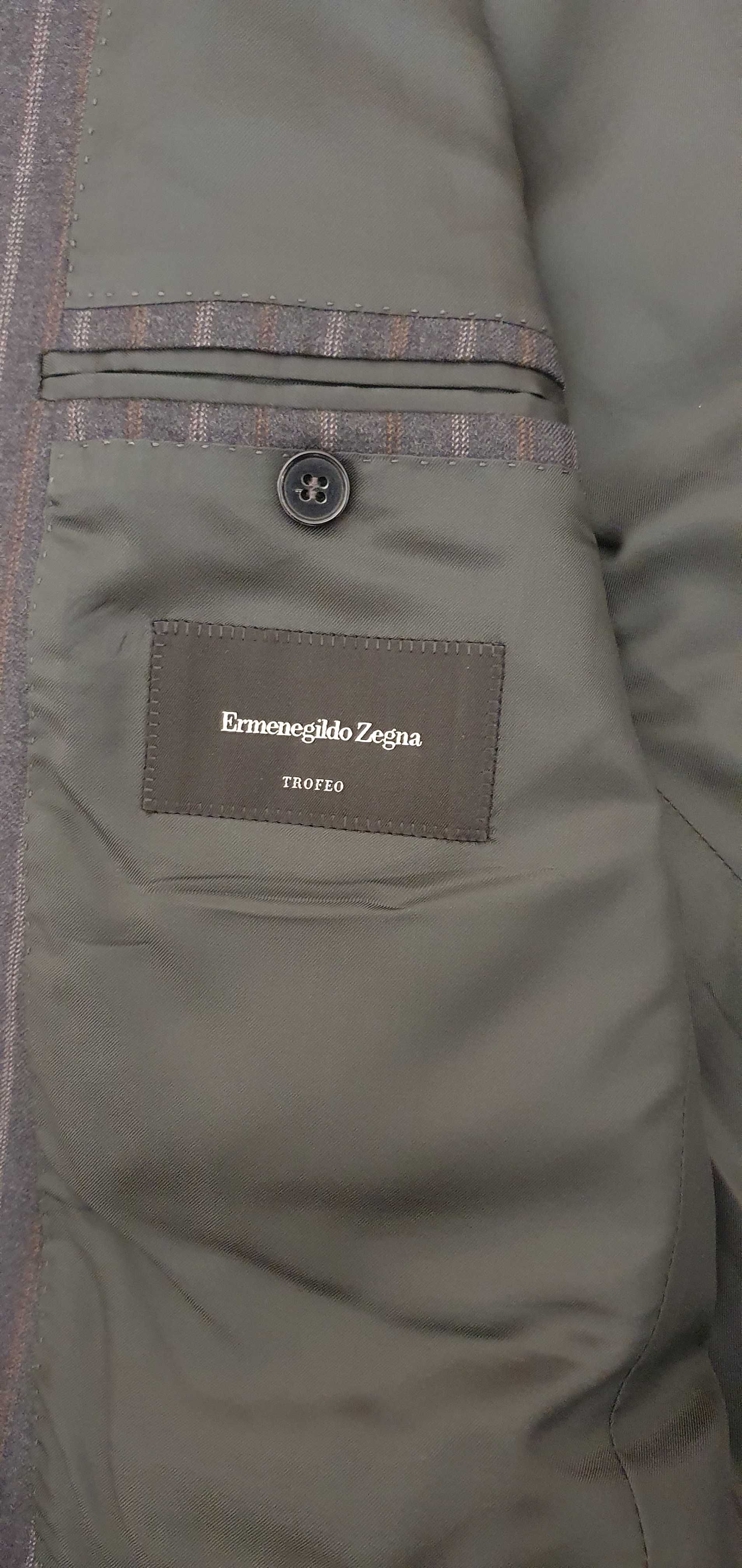 Сив раиран мъжки костюм Zegna