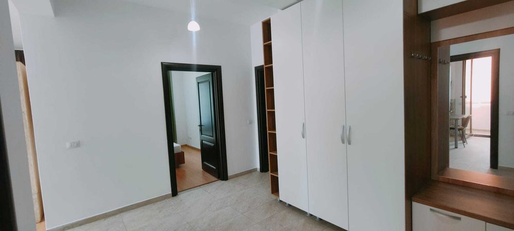 Inchiriez apartament 2 camere, decomandat, Hlincea, str Manastirii