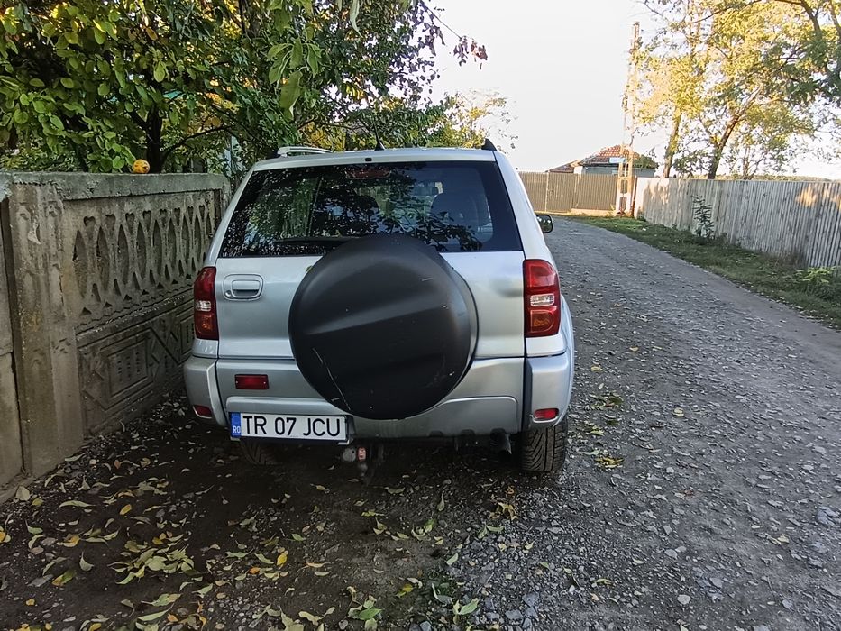 Vând Toyota RAV4 sau schimb cu Logan