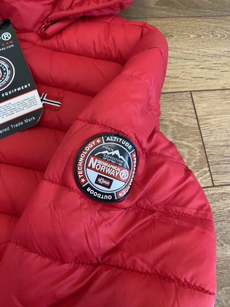 Дамско яке есенно-зимно червено Geographical Norway ATIKA HOOD