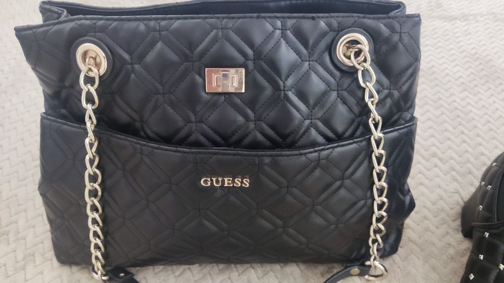 Красиви боти модел Valentino с подарък чанта Guess