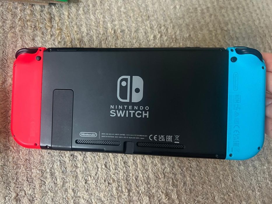 Nintendo switch + Mariokart live home circuit (foarte puțin folosit)