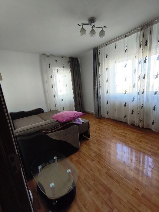 Ofer spre inchiriere garsonieră Mioveni