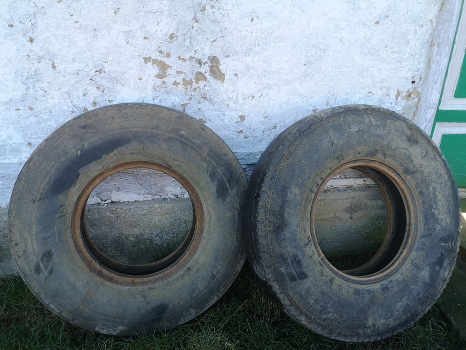 Vând 2 Cauciucuri Michelin 1200 R20