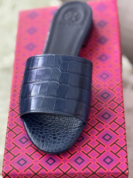 Оригинални дамски чехли Tory Burch – естествена кожа, кроко ефект