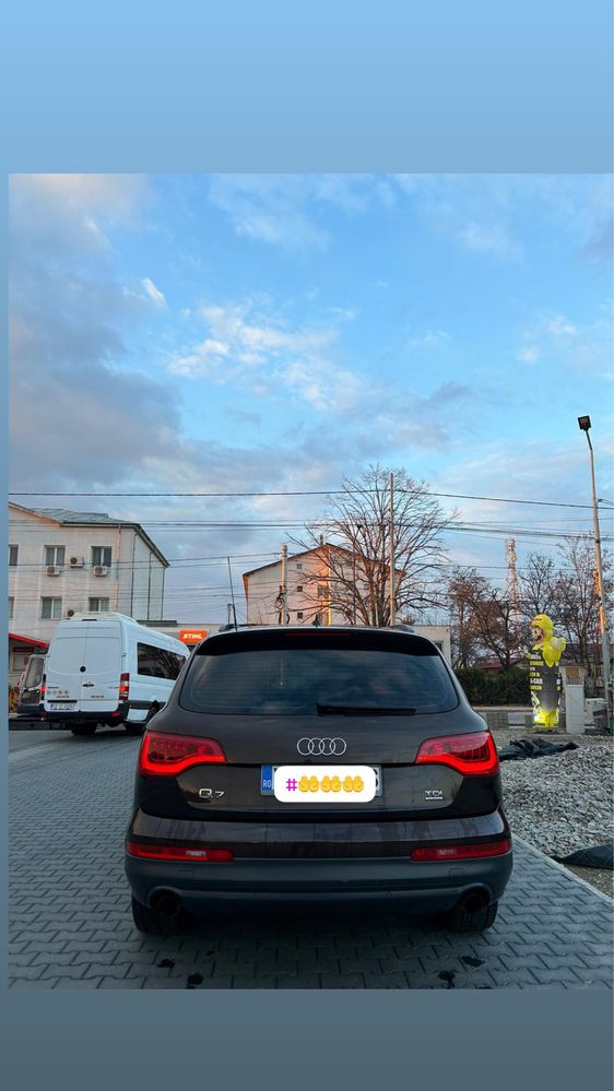 Vand audi Q7 2011