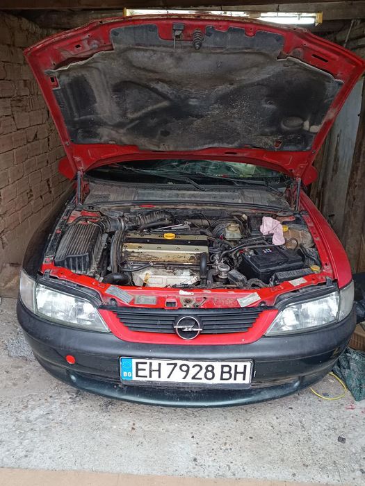 Продавам opel bektra B на части 2.0 бензин 136 коня