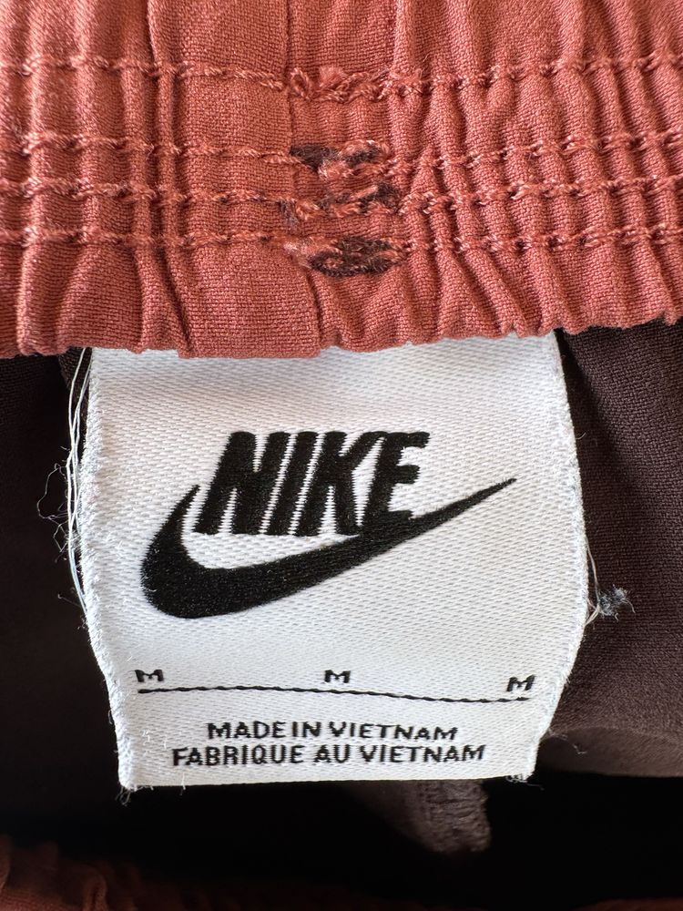 Дамски спортен панталон Nike