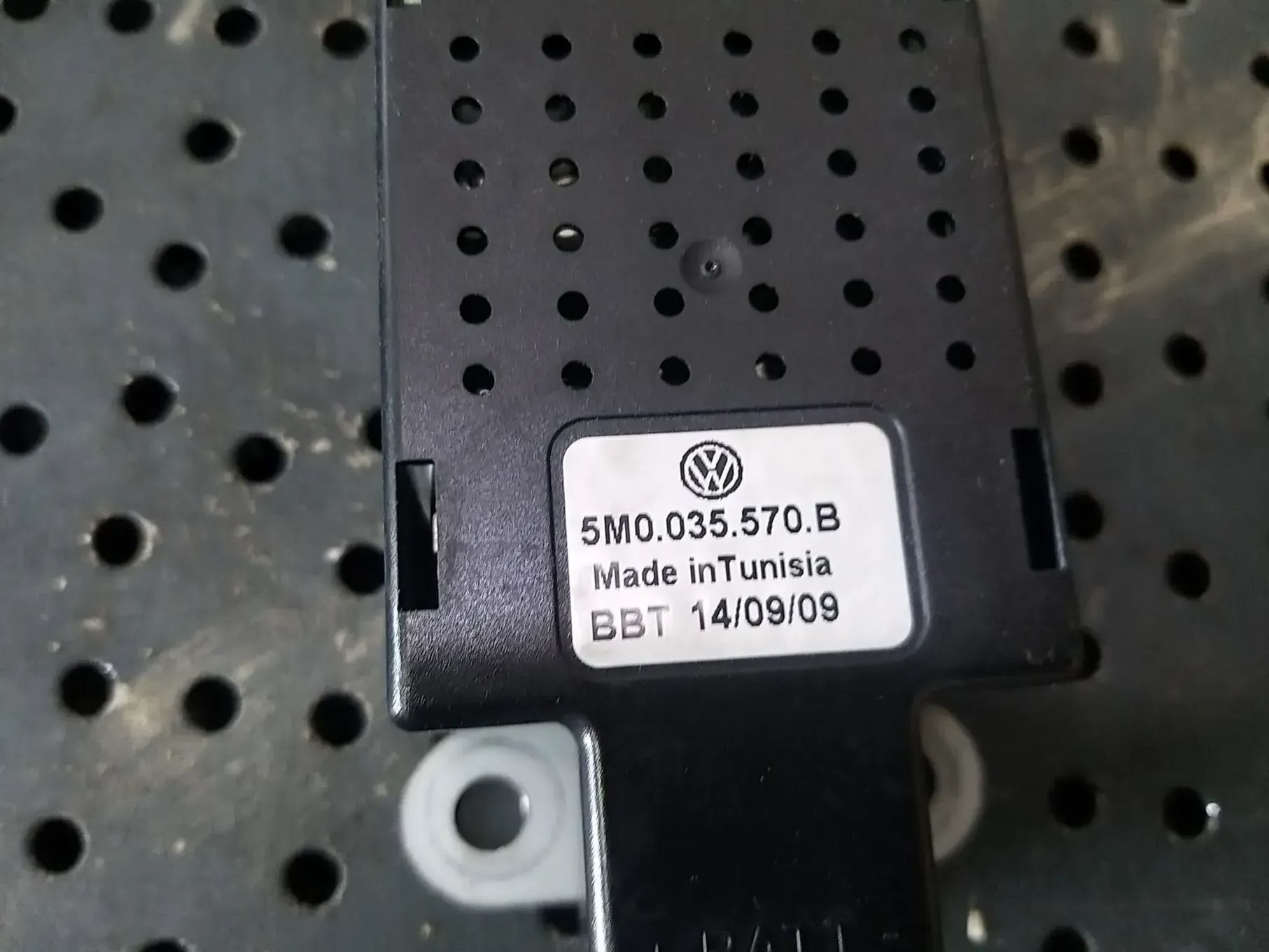 Amplificator antena radio vw golf 6 5k 5m0035570b