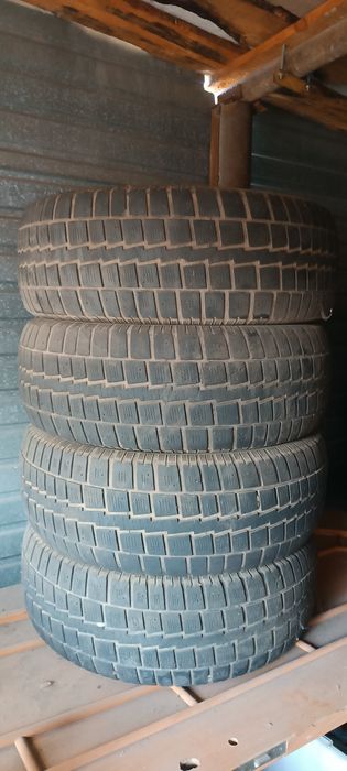 Шины 265/70 R16  среднее состаяние
