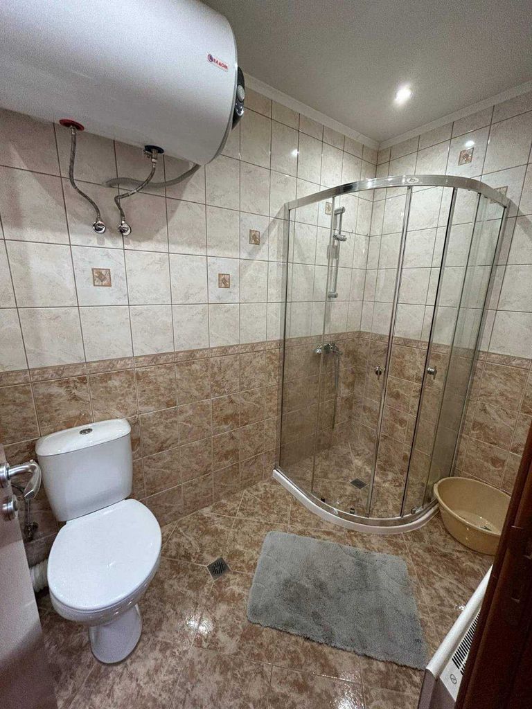 Дава се под наем Двустаен апартамент в Бургас, Център - 60 кв.м за 331.5 € - Снимка #3