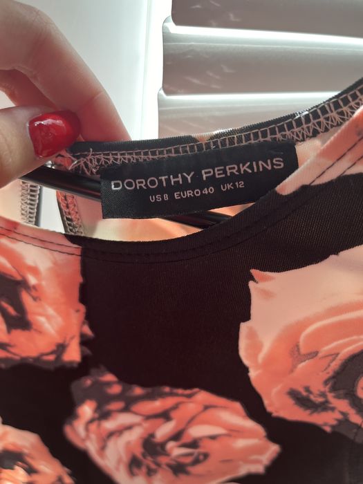Дамска елегантна рокля Dorothy Perkins