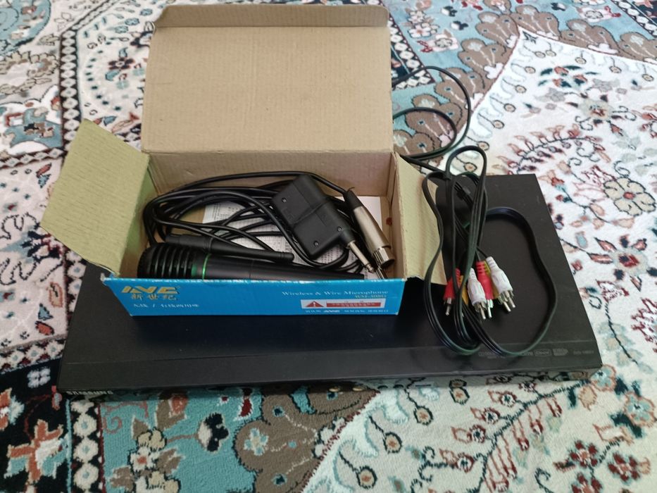 Лазерный видеопроигрыватель Samsung