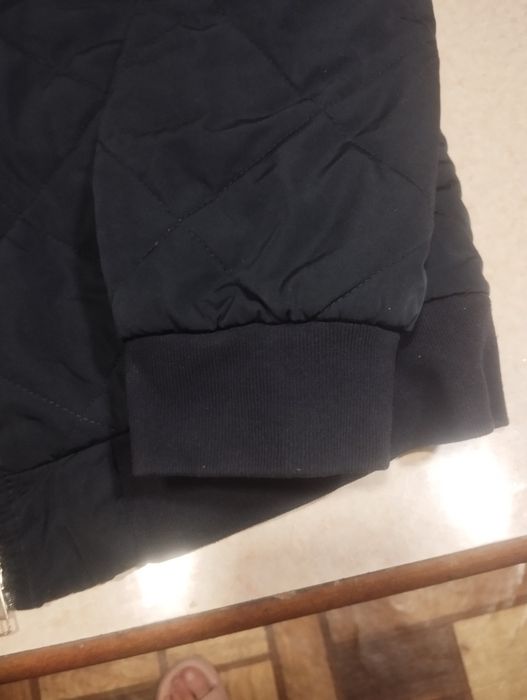 Продаю мужскую куртку.