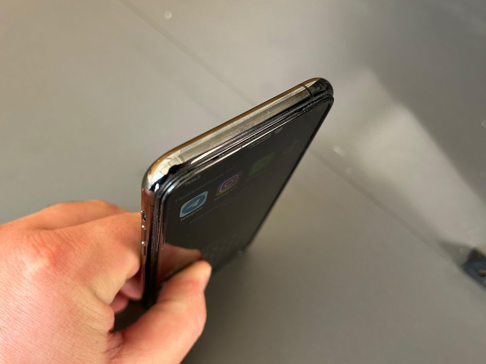 Срочно продам Iphone 11 pro