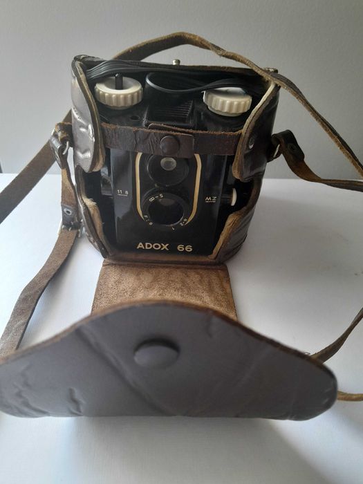 Aparat foto vechi Adox 66 box camera anii 50 Germania