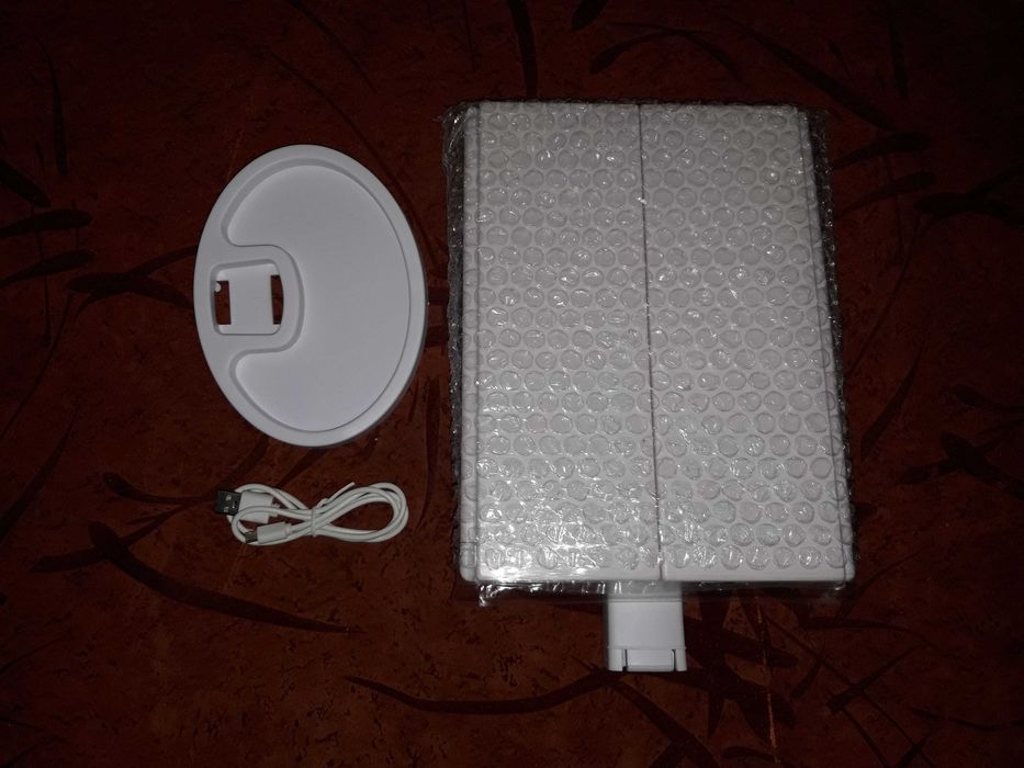 Продавам НОВО голямо LED ОГЛЕДАЛО + интересен подарък