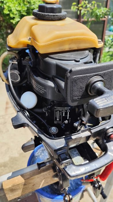 Barca pneumatica si 2 motoare