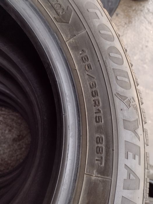 Перфектни 4бр.185/65/15 Good Year UG9+ dot2520