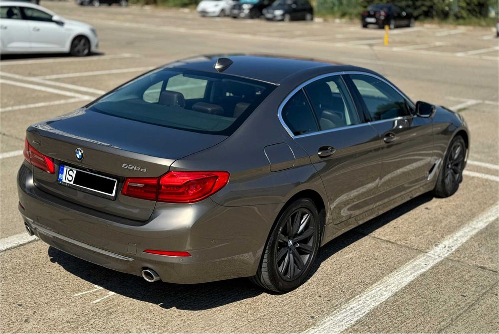 BMW Seria 5 G30 520 xDrive Luxury HeadUp