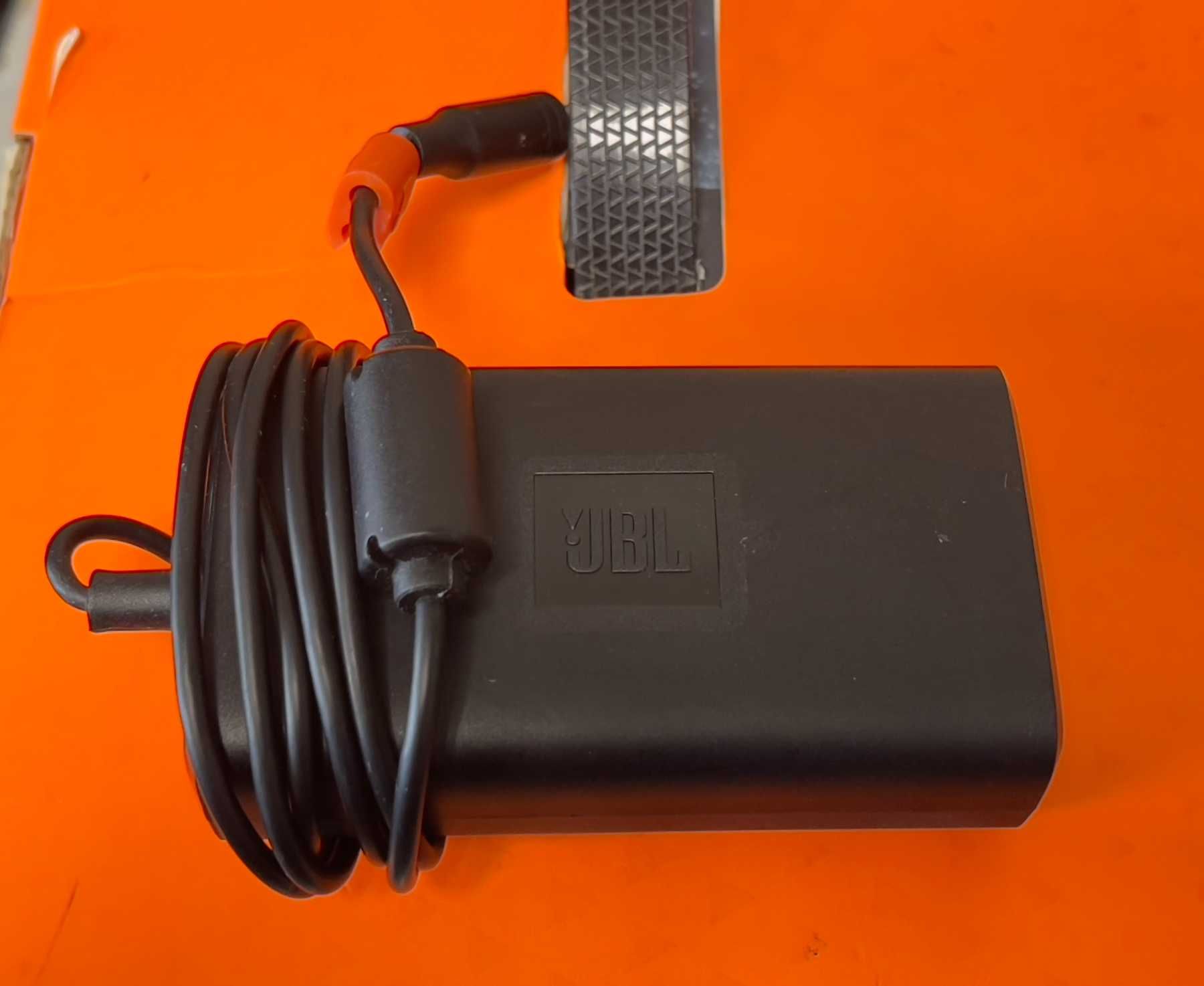Преносима колона JBL Xtreme2