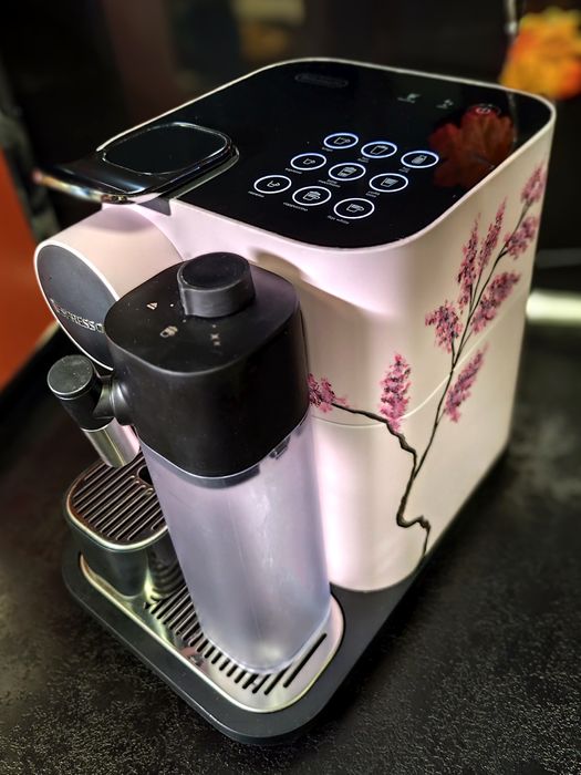 Espressor Nespresso Gran Lattissima Pictat Manual Roz Cherry Tree
