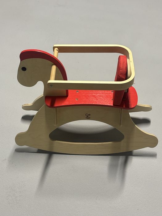 Лошадка качалка hape