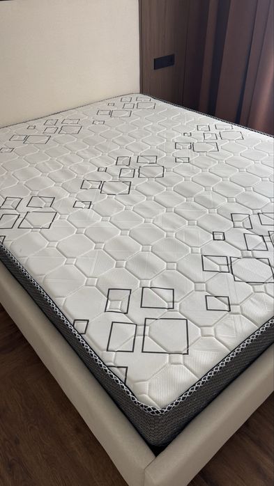 Новый матрас в идеальном состоянии