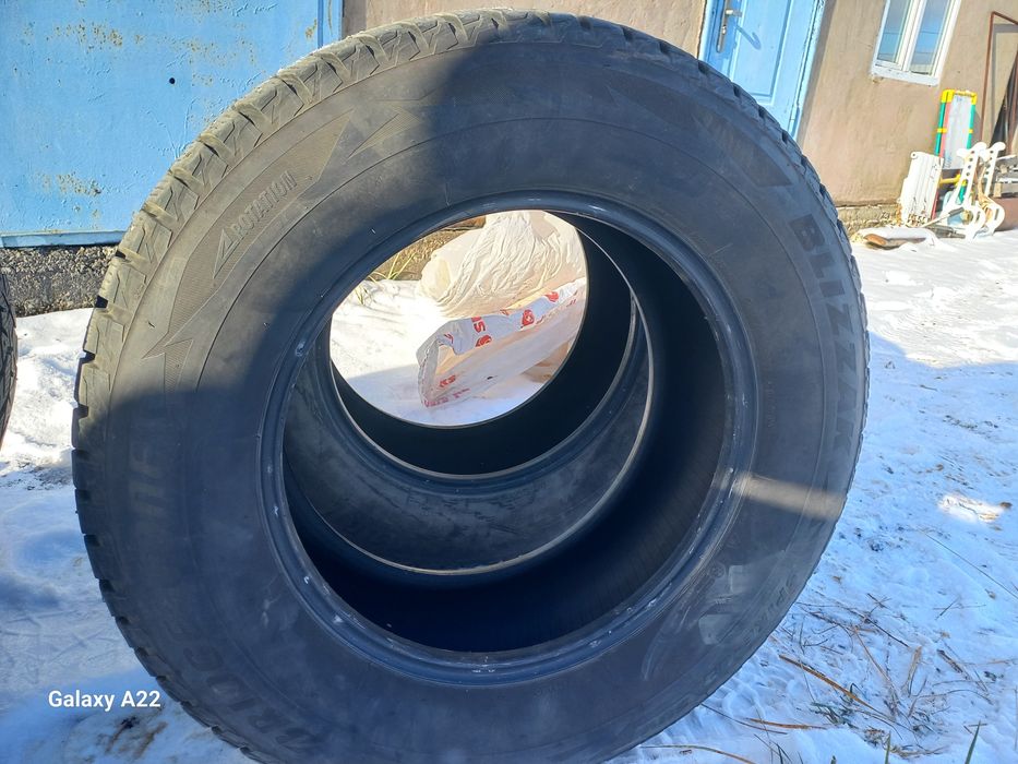 Резина на крузак