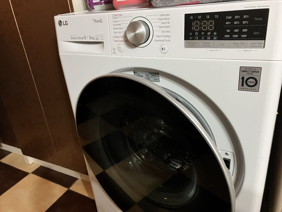 Vand masina de spalat cu uscator LG in garantie