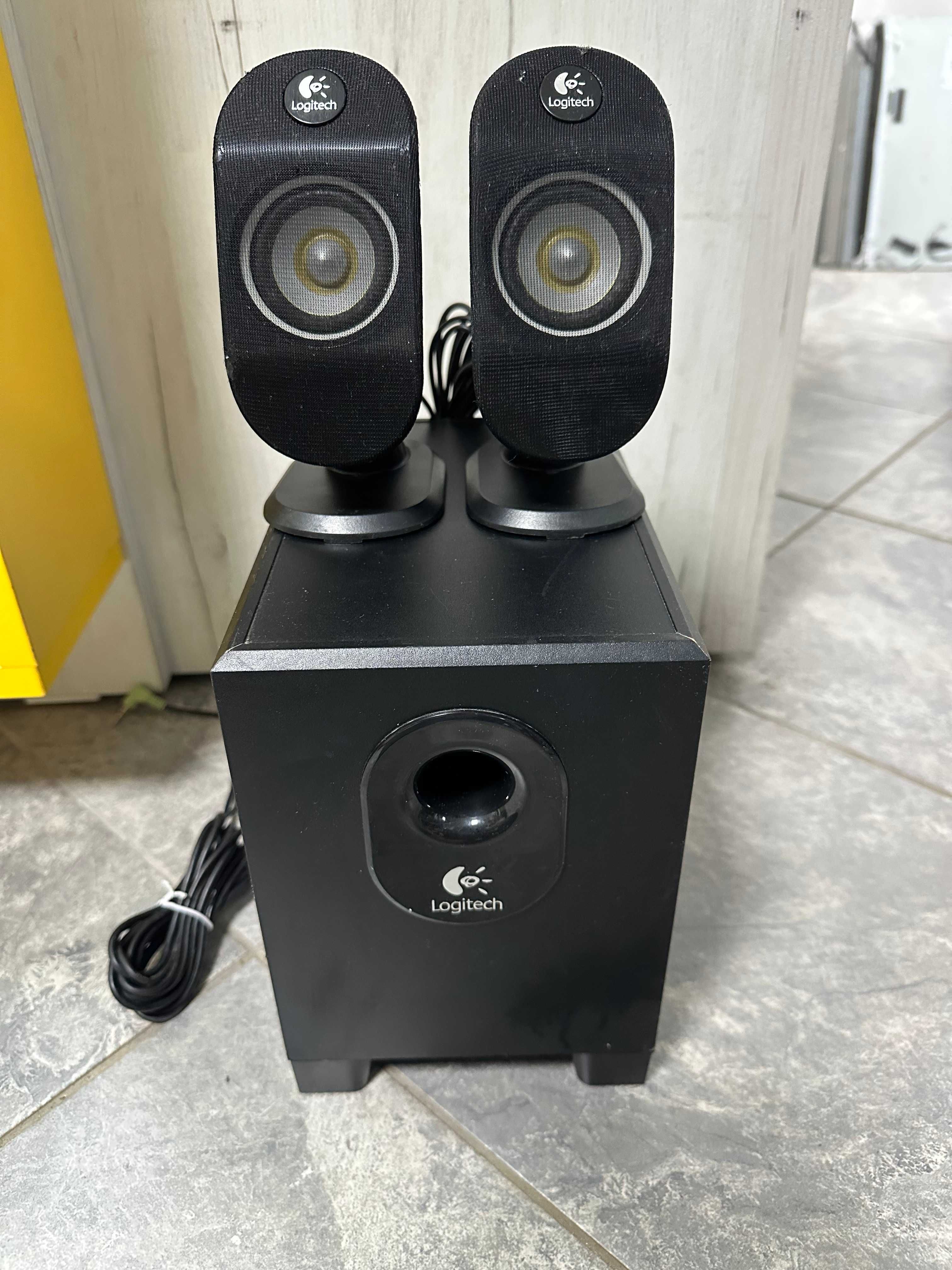 Тонколони , буфер Logitech X-210 2.1 за компютър