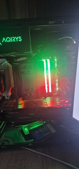 vand pc gaming puternic cu temperaturi foarte bune