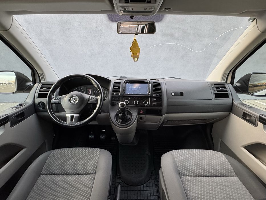 Volkswagen Caravelle T6 2014 2.0 4X4 Extra-Lung 8+1 Locuri 140CP