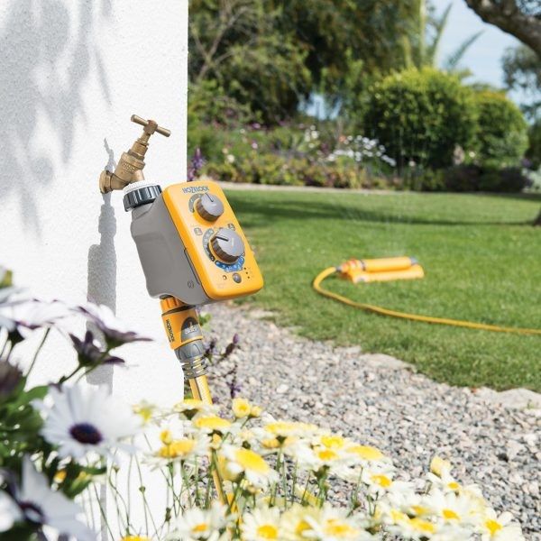 Programator irigatii electronic cu senzor de lumina Hozelock 2214, NOU