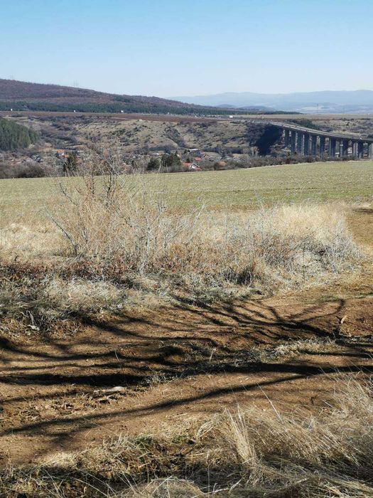 Парцел във вилна зона Лозята   с.Желява