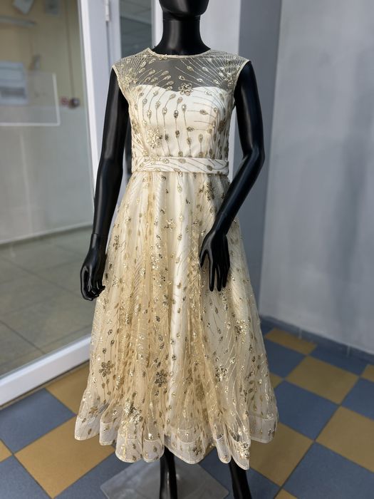 Продам дизайнерское платье от Медины Сактагановой