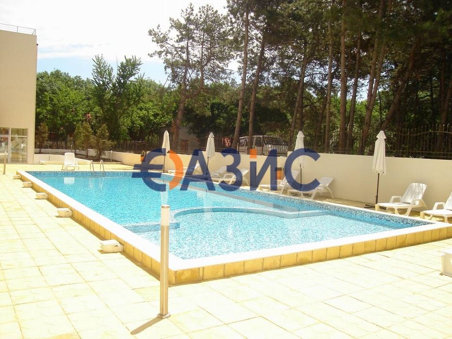Продава се Тристаен апартамент в Поморие - 72 кв.м за 1202 €/кв.м - Снимка #14